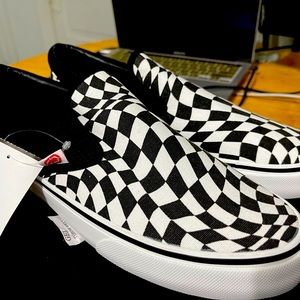 Ecko Unltd Black and White Shoes - Size 8 Men - cute and comfortable